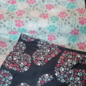 CUSTOMC REVERSIBLE HEART/PAW and PAW PRINT  Fleece Blanket